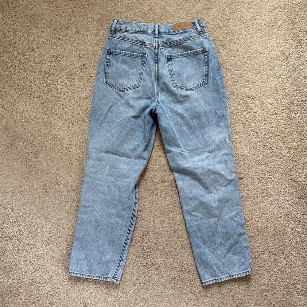 Pacific sunwear light wash‎ straight leg ripped jeans